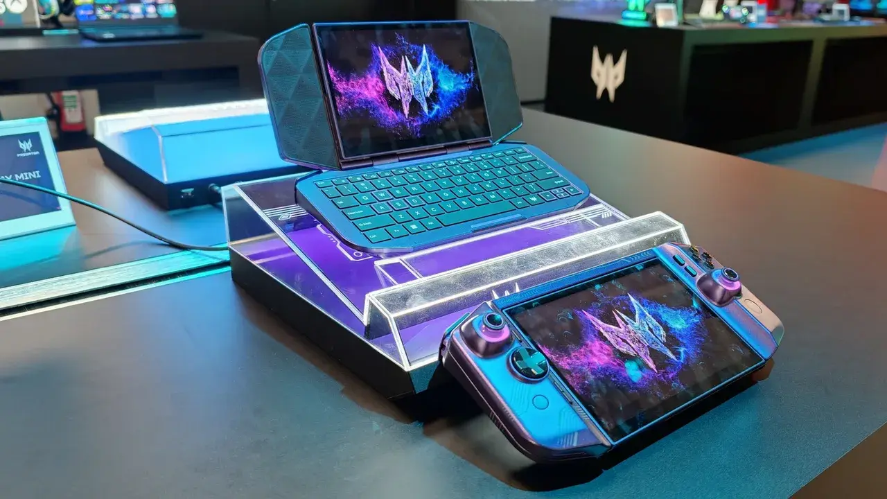 Concepto Acer Project DualPlay Mini en modo handheld y laptop