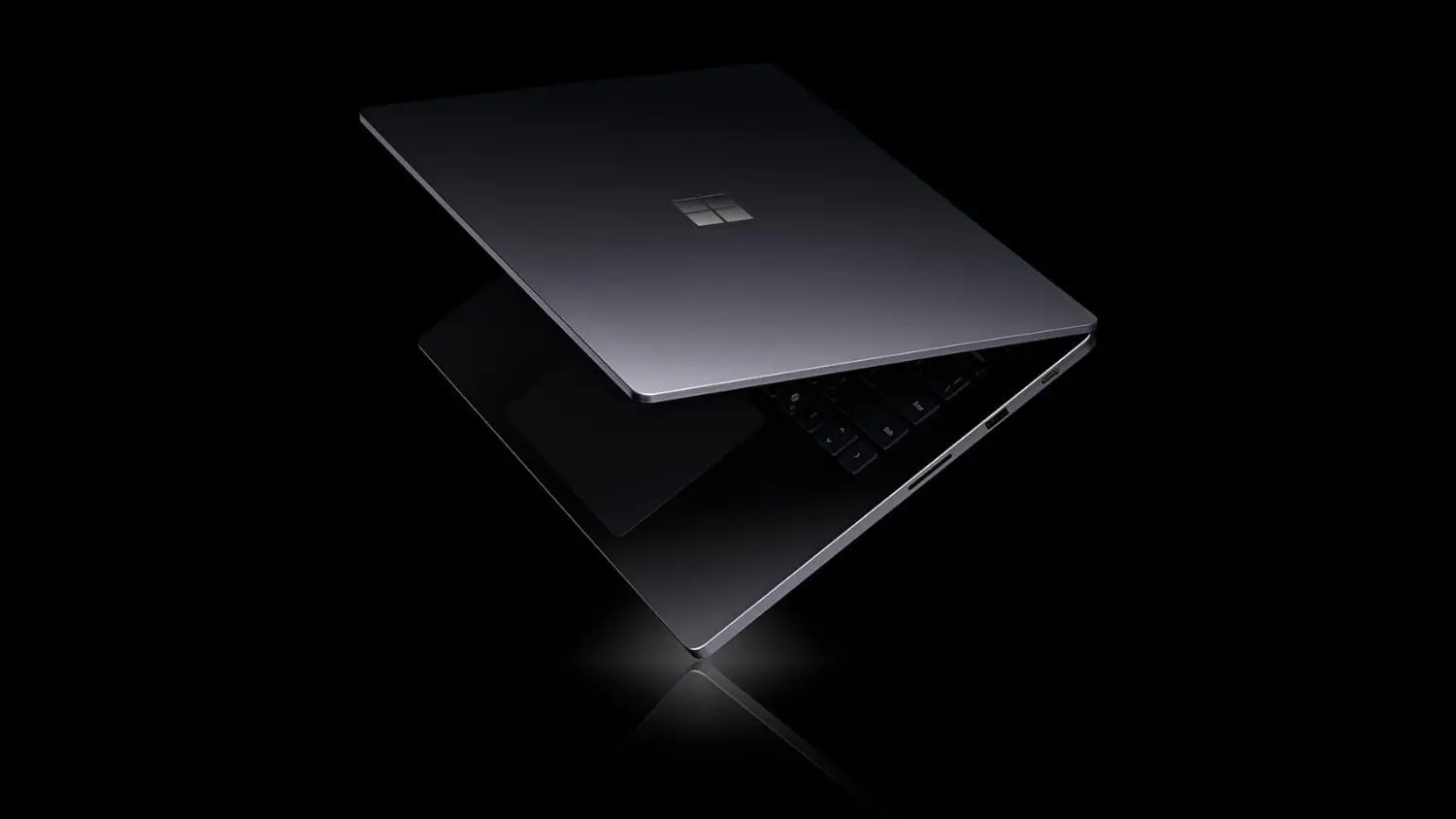 Surface Laptop Ultra: la notebook de Microsoft con NVIDIA RTX Spark sale el 16 de octubre desde US$2.599